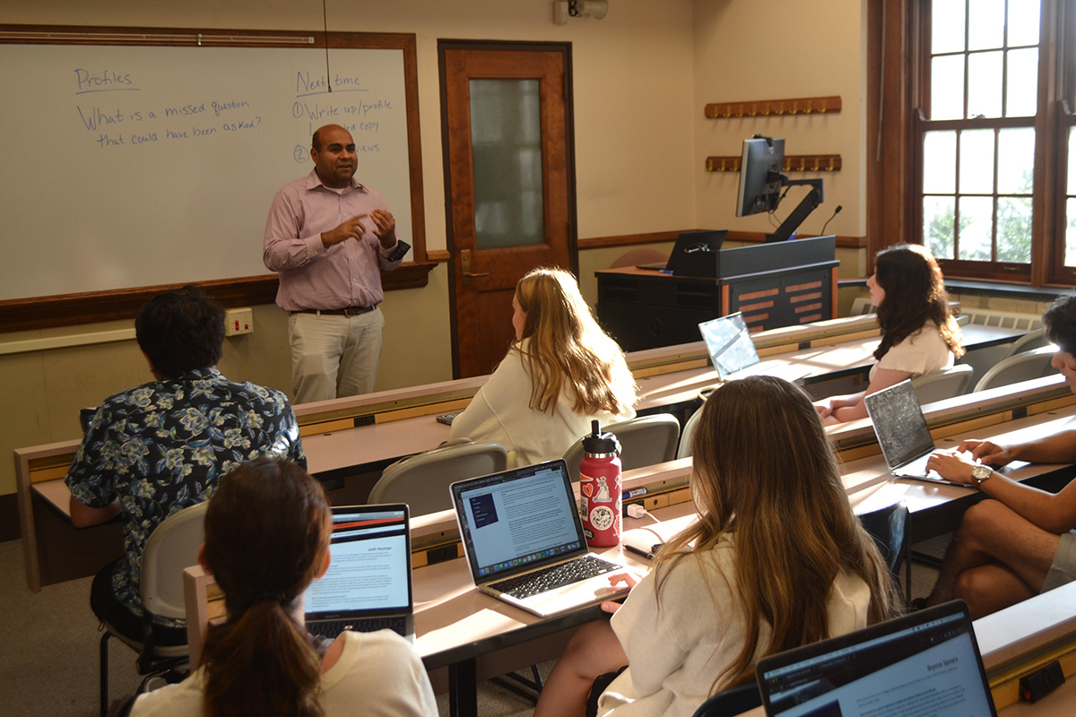 New Voices class with Daniel Almanza