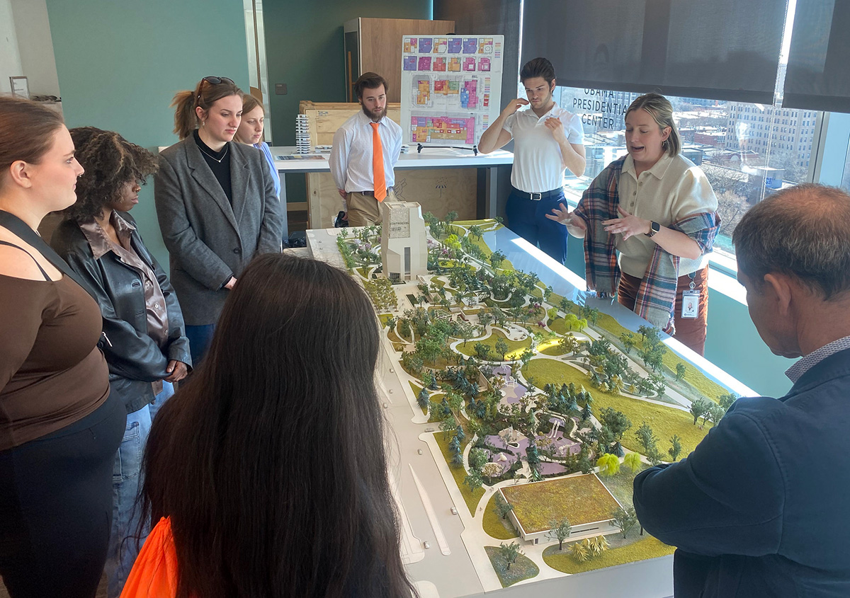 Obama Presidential Library tour for students