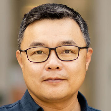 headshot of Mike Yao
