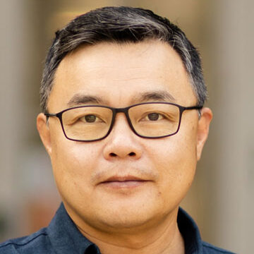 headshot of Mike Yao